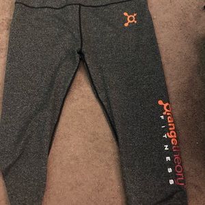 Orange Theory fitness leggings